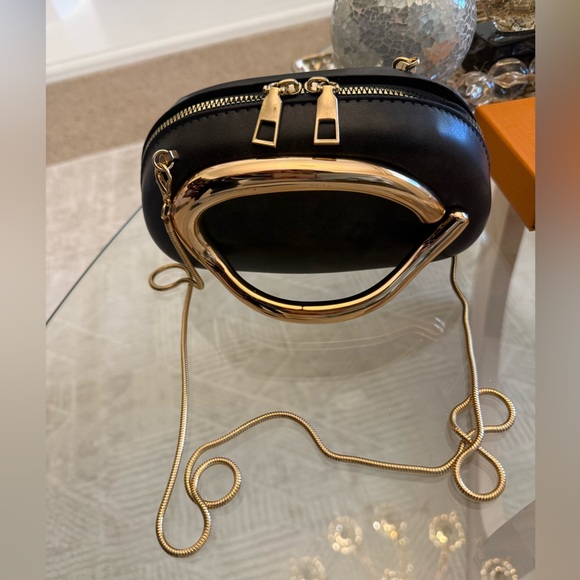 Handbags - Chic Black and Gold Crossbody Bag